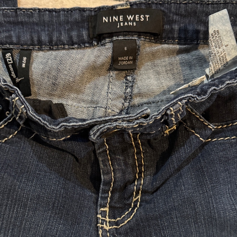 ๐ 3/$12 ๐ Nine West Indigo Straight Leg Jeans - Picture 3 of 4